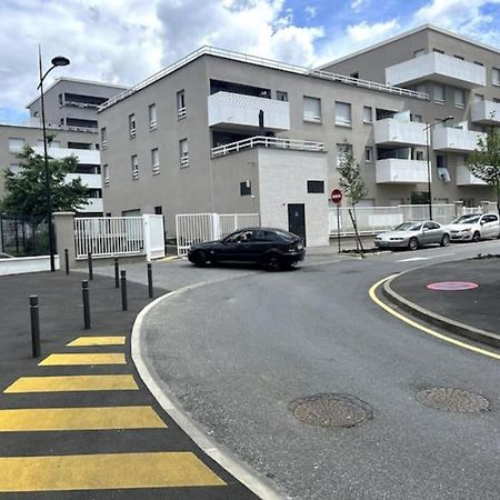 La Royaute A 22 Min De Disneyland Et Center Parcs Meaux Exterior photo